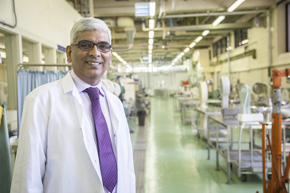 Keshavan Niranjan in the food engineering laboratory