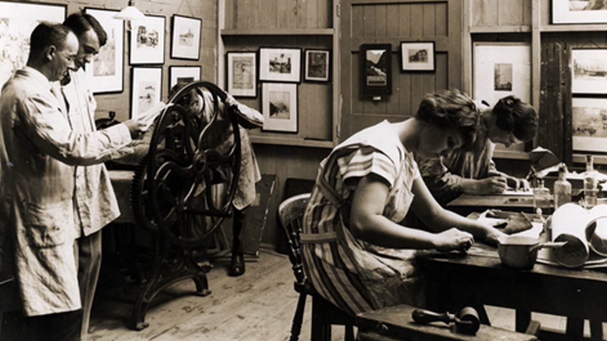 1860, School of Art established.
