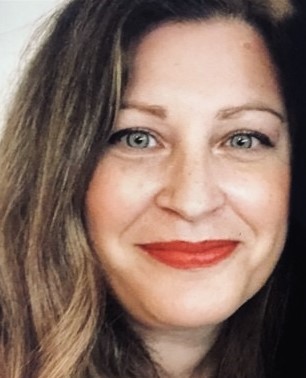 Elda Petropoulou portrait